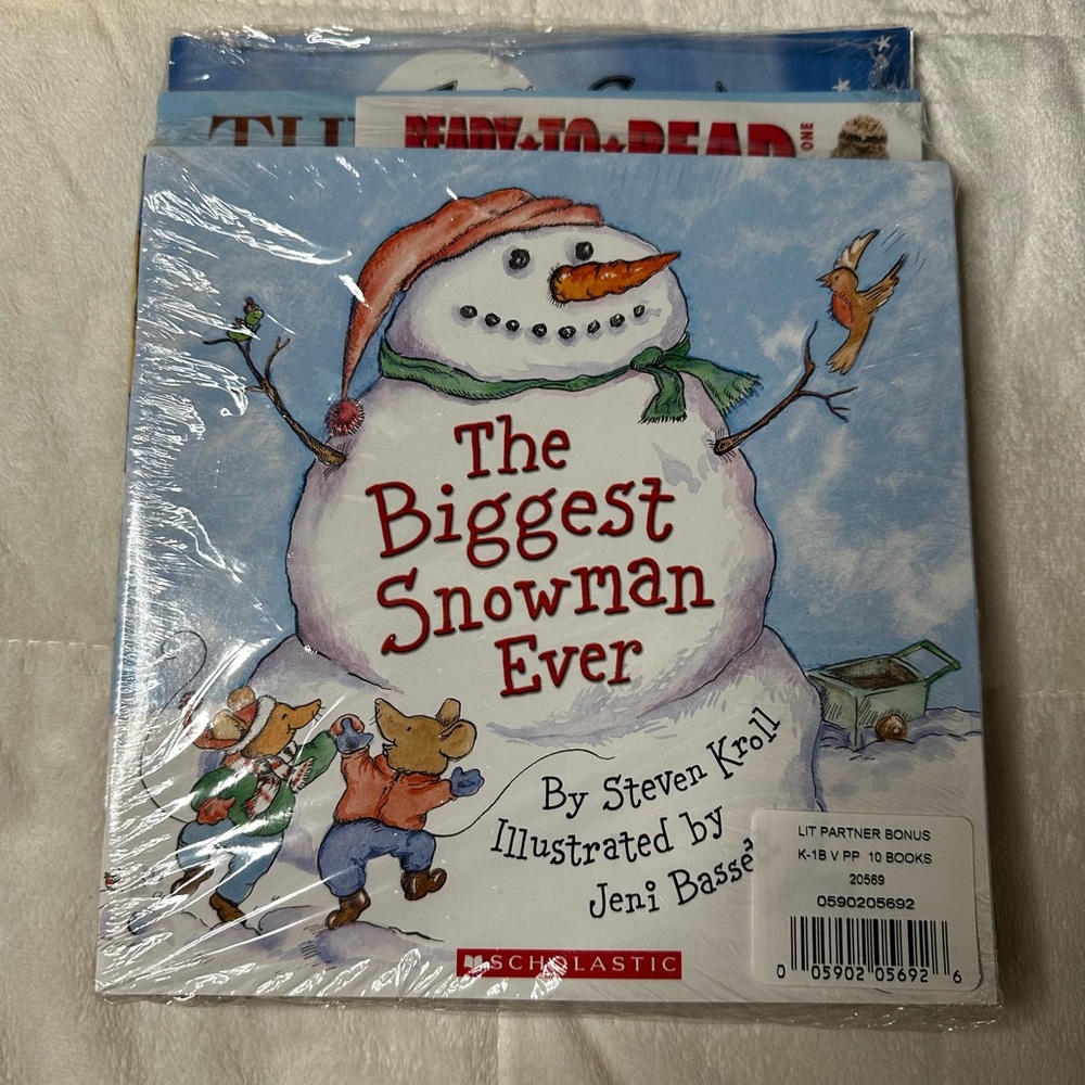 New Scholastic Literacy Children’s Book 📚 Bundle Of 10, Factory Sealed